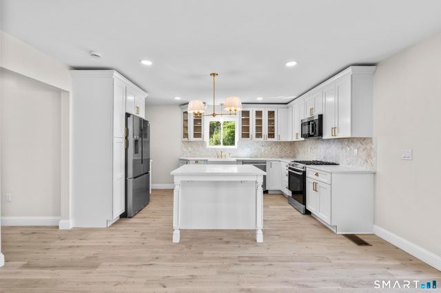 120 Ivy Hill Road, Ridgefield, CT 06877