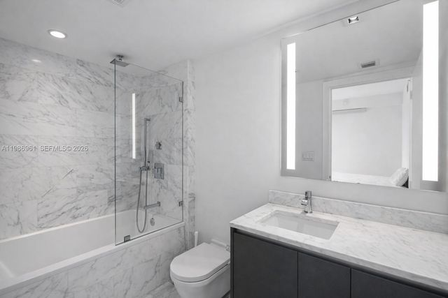 1451 Brickell Ave 1404A, Miami, FL 33131