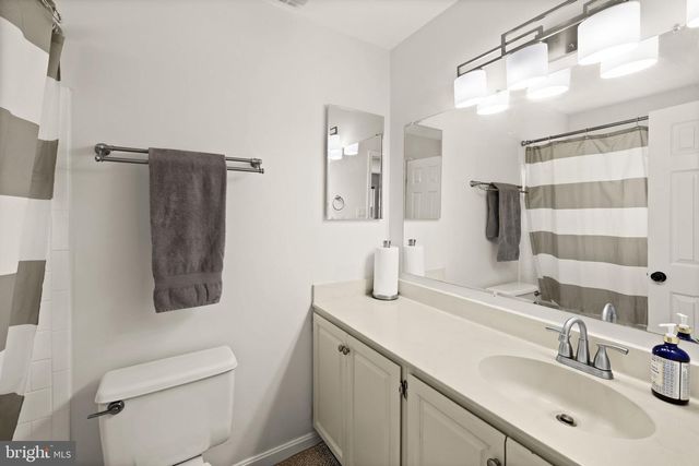 11971 HOME GUARD DR, Woodbridge, VA 22192