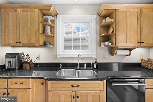 11971 HOME GUARD DR, Woodbridge, VA 22192