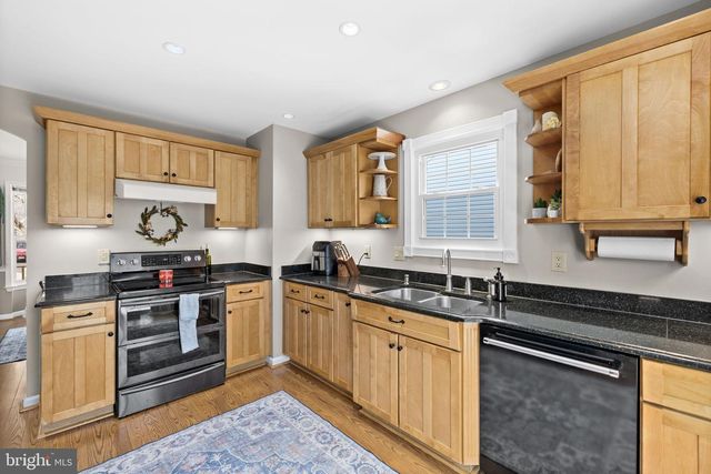 11971 HOME GUARD DR, Woodbridge, VA 22192