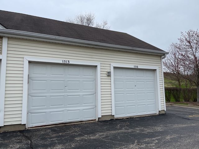 1517 Silverstone Drive 1517, Carpentersville, IL 60110