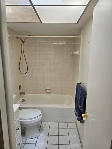5860 LA COSTA DRIVE, Orlando, FL 32807