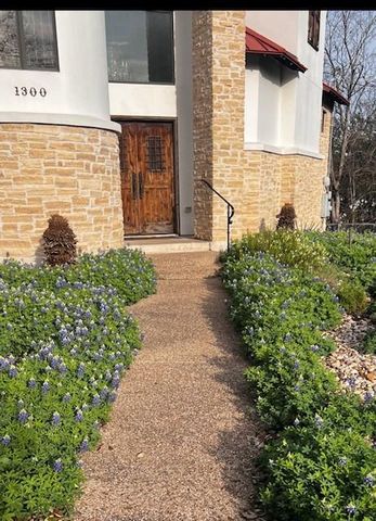 1300 Bluff ST, Austin, TX 78704