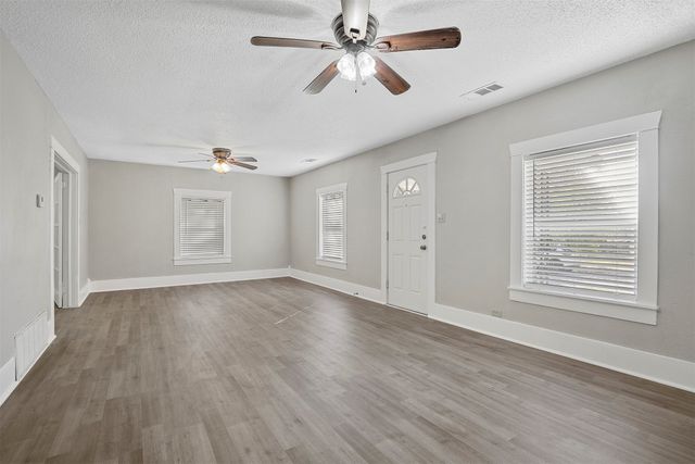 509 E Heron, Denison, TX 75021