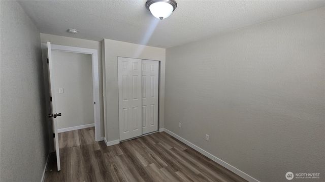 1041 Pacific Park Drive SE, Lacey, WA 98503