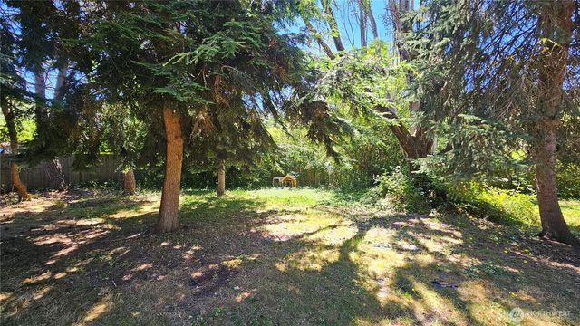 1041 Pacific Park Drive SE, Lacey, WA 98503