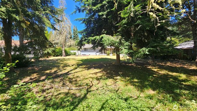 1041 Pacific Park Drive SE, Lacey, WA 98503