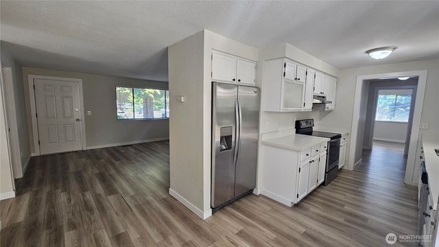 1041 Pacific Park Drive SE, Lacey, WA 98503