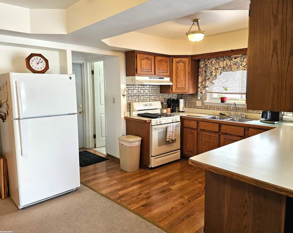 12275 El Camino Drive, Sterling Heights, MI 48312