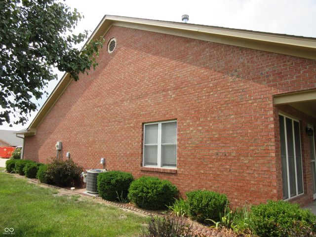 339 Lakewood Court, Avon, IN 46123