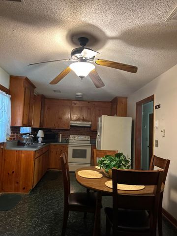 1300 White Drive, Charleston, SC 29407