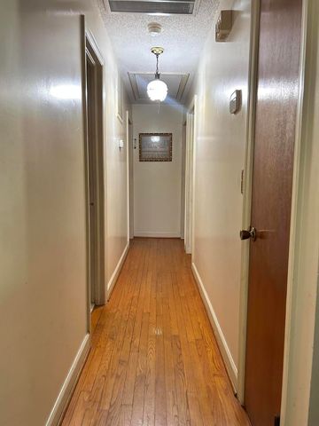 1300 White Drive, Charleston, SC 29407
