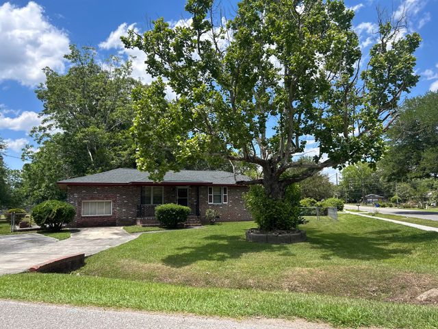 1300 White Drive, Charleston, SC 29407