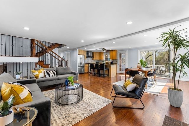 255 Worthen Rd East, Lexington, MA 02421