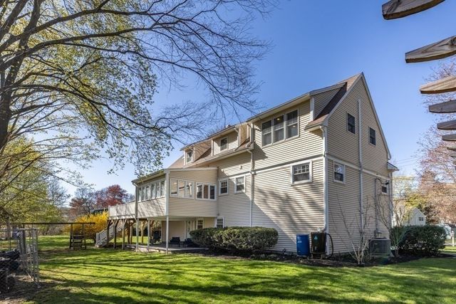 255 Worthen Rd East, Lexington, MA 02421