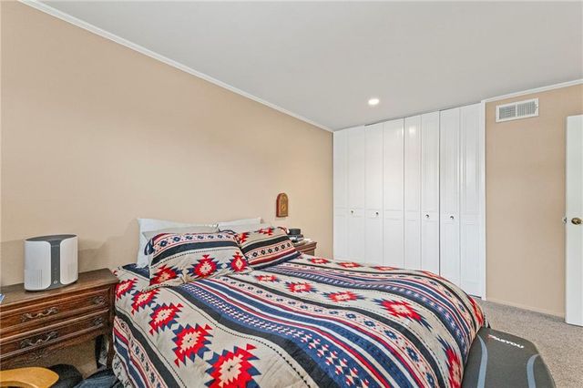 5125 W 75th Street, Prairie Village, KS 66208