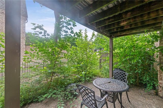 5125 W 75th Street, Prairie Village, KS 66208