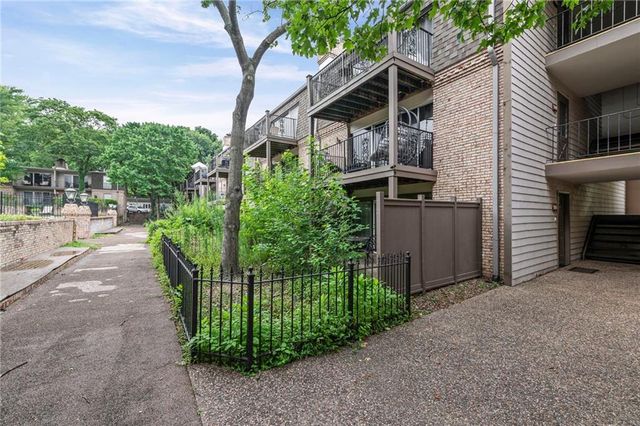 5125 W 75th Street, Prairie Village, KS 66208