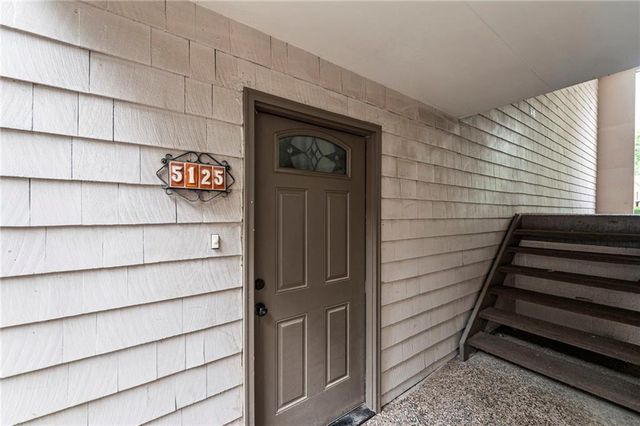 5125 W 75th Street, Prairie Village, KS 66208