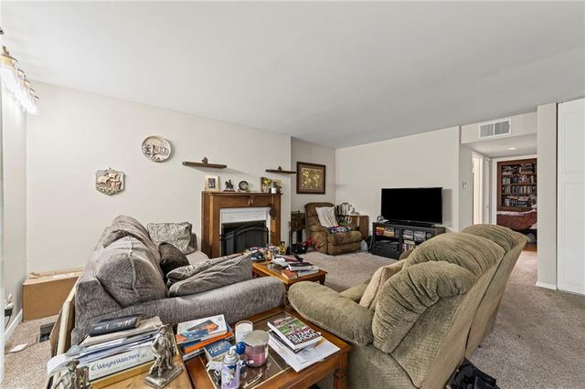 5125 W 75th Street, Prairie Village, KS 66208