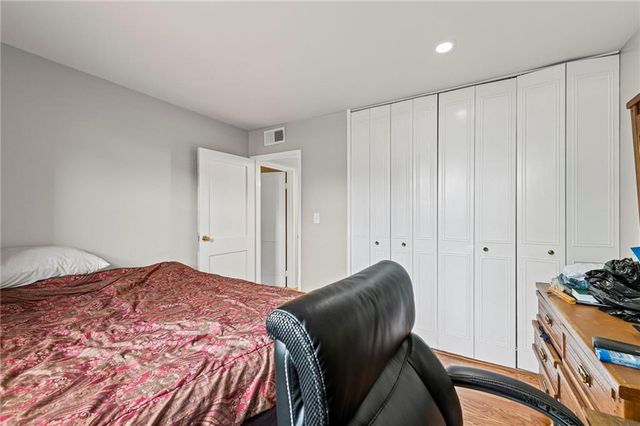 5125 W 75th Street, Prairie Village, KS 66208