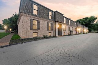 5125 W 75th Street, Prairie Village, KS 66208