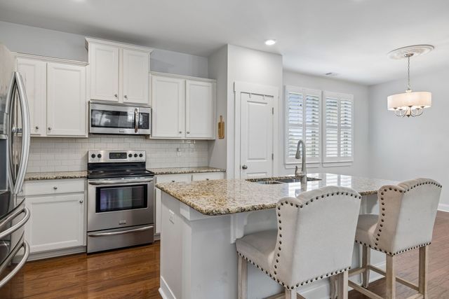 2816 Americus Dr, Thompsons Station, TN 37179