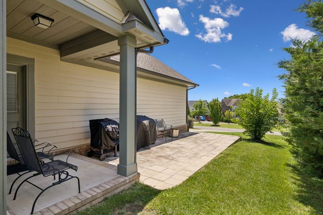 2816 Americus Dr, Thompsons Station, TN 37179