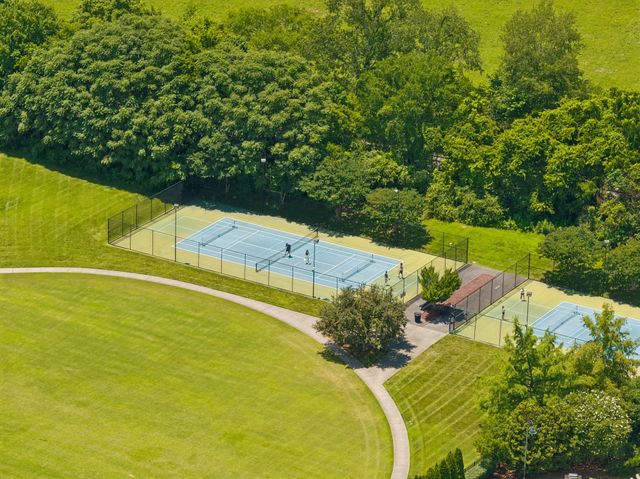 2816 Americus Dr, Thompsons Station, TN 37179