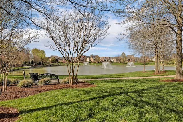2816 Americus Dr, Thompsons Station, TN 37179