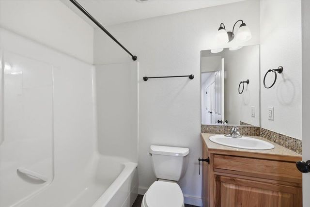 1704 N Bessie Ln, Spokane Valley, WA 99212