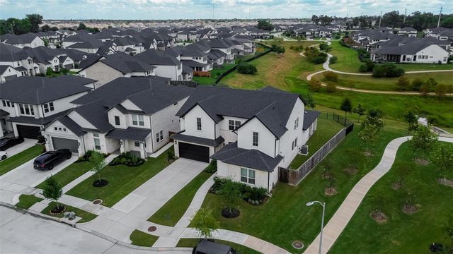 4906 Tanyard Manor Drive, Sugar Land, TX 77479