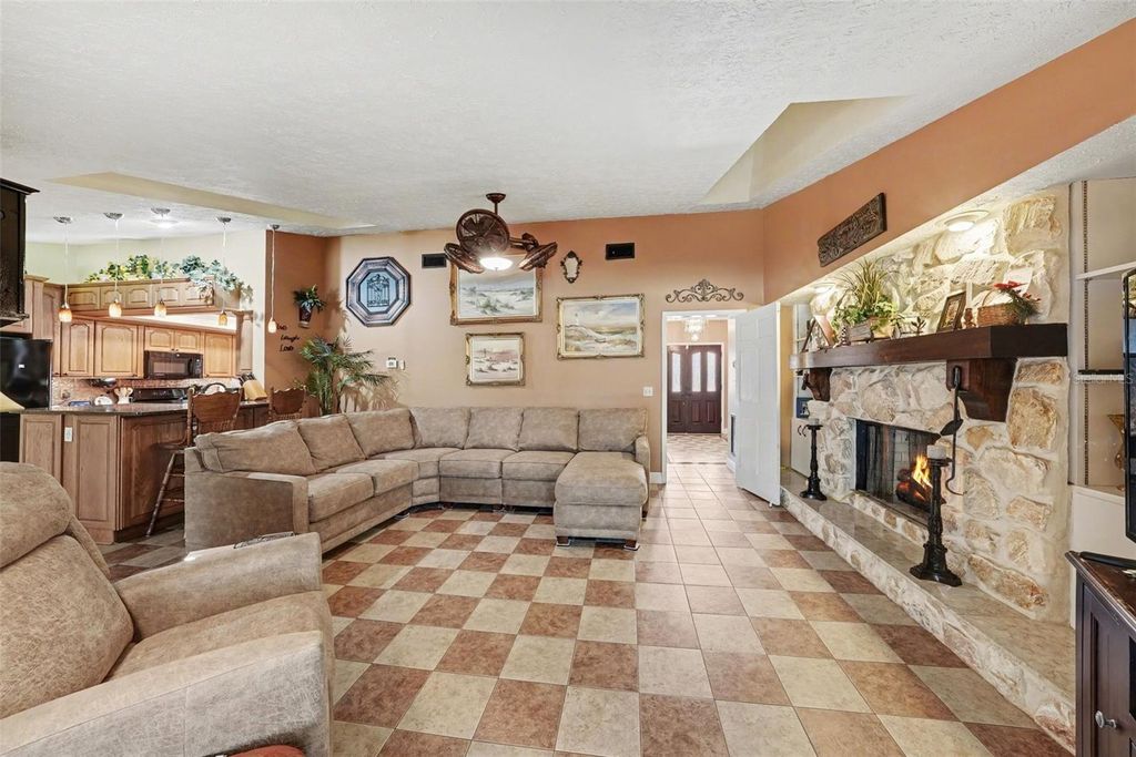 Image 17 of property listing at 31835 CROMWELL LANE, Wesley Chapel, FL 33543