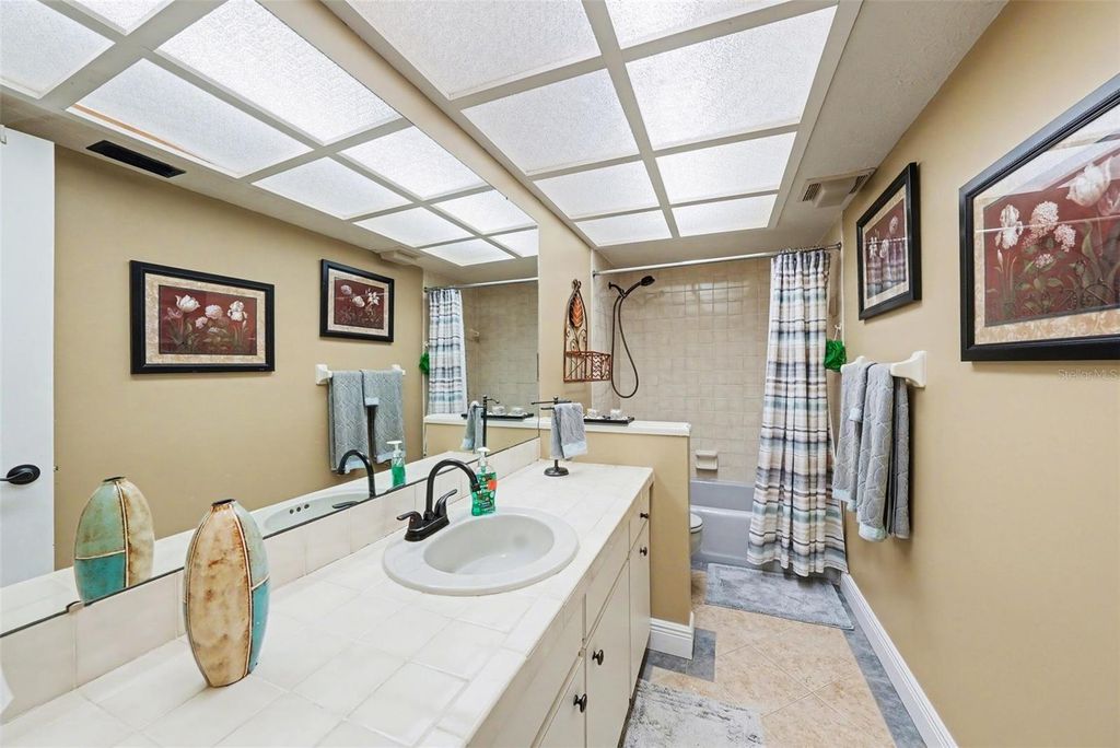 Image 28 of property listing at 31835 CROMWELL LANE, Wesley Chapel, FL 33543