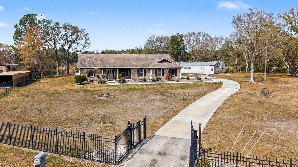 Image 38 of property listing at 31835 CROMWELL LANE, Wesley Chapel, FL 33543