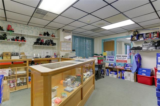 200 Wimbledon LN, Smithfield, VA 23430