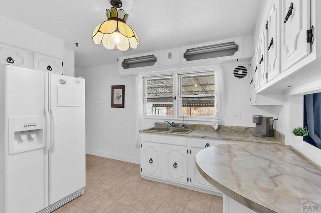 1512 Saratoga Rd, Pueblo, CO 81001