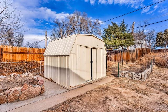 1512 Saratoga Rd, Pueblo, CO 81001