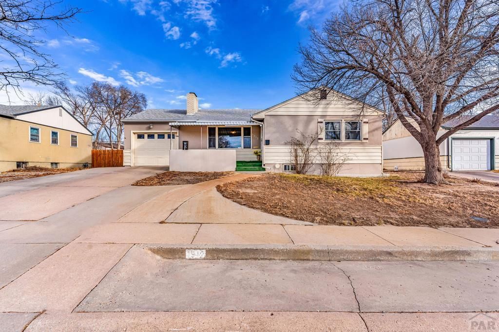 1512 Saratoga Rd, Pueblo, CO 81001