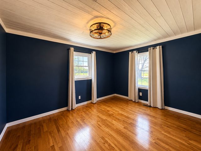 1390 Cooley Ford Rd, Tennessee Ridge, TN 37178