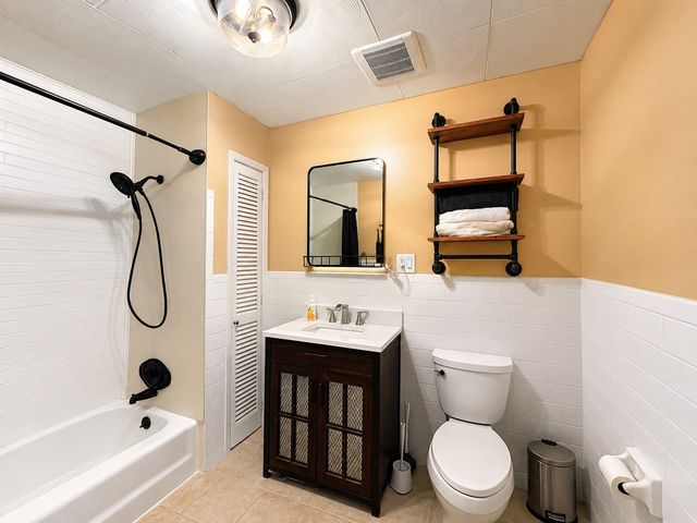 1390 Cooley Ford Rd, Tennessee Ridge, TN 37178