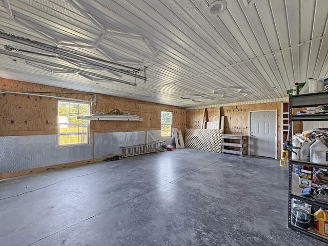 1390 Cooley Ford Rd, Tennessee Ridge, TN 37178