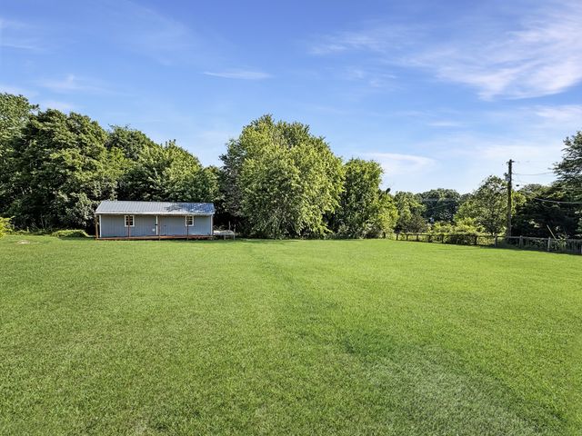 1390 Cooley Ford Rd, Tennessee Ridge, TN 37178