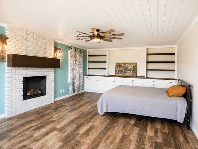 1390 Cooley Ford Rd, Tennessee Ridge, TN 37178
