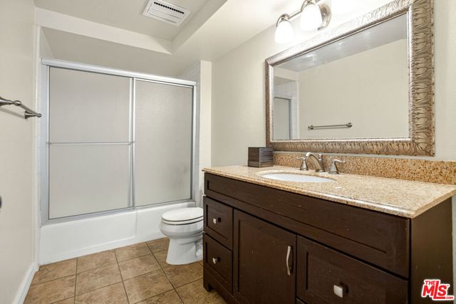 1110 S Shenandoah Street 8, Los Angeles, CA 90035