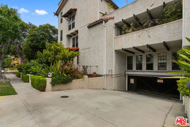 1110 S Shenandoah Street 8, Los Angeles, CA 90035