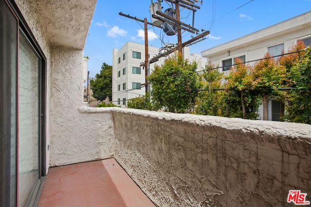 1110 S Shenandoah Street 8, Los Angeles, CA 90035