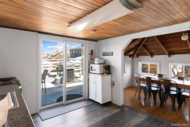 597 Bayberry Walk, Ocean Beach, NY 11770