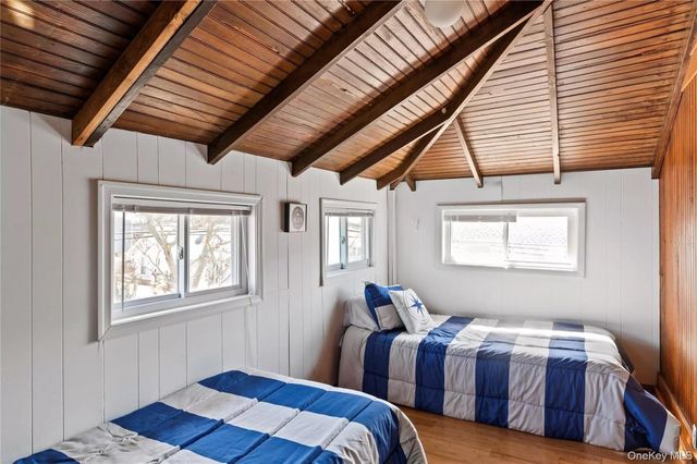 597 Bayberry Walk, Ocean Beach, NY 11770